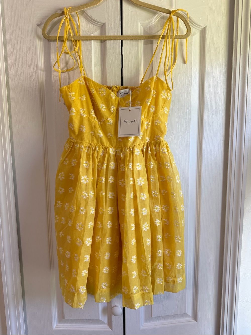 SOLD OUT LULUS Yellow Embroidered Floral Tie-Strap Mini Dress NWT NEVER WORN